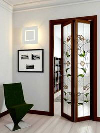 Двери гармошка с витражным декором Королёв
