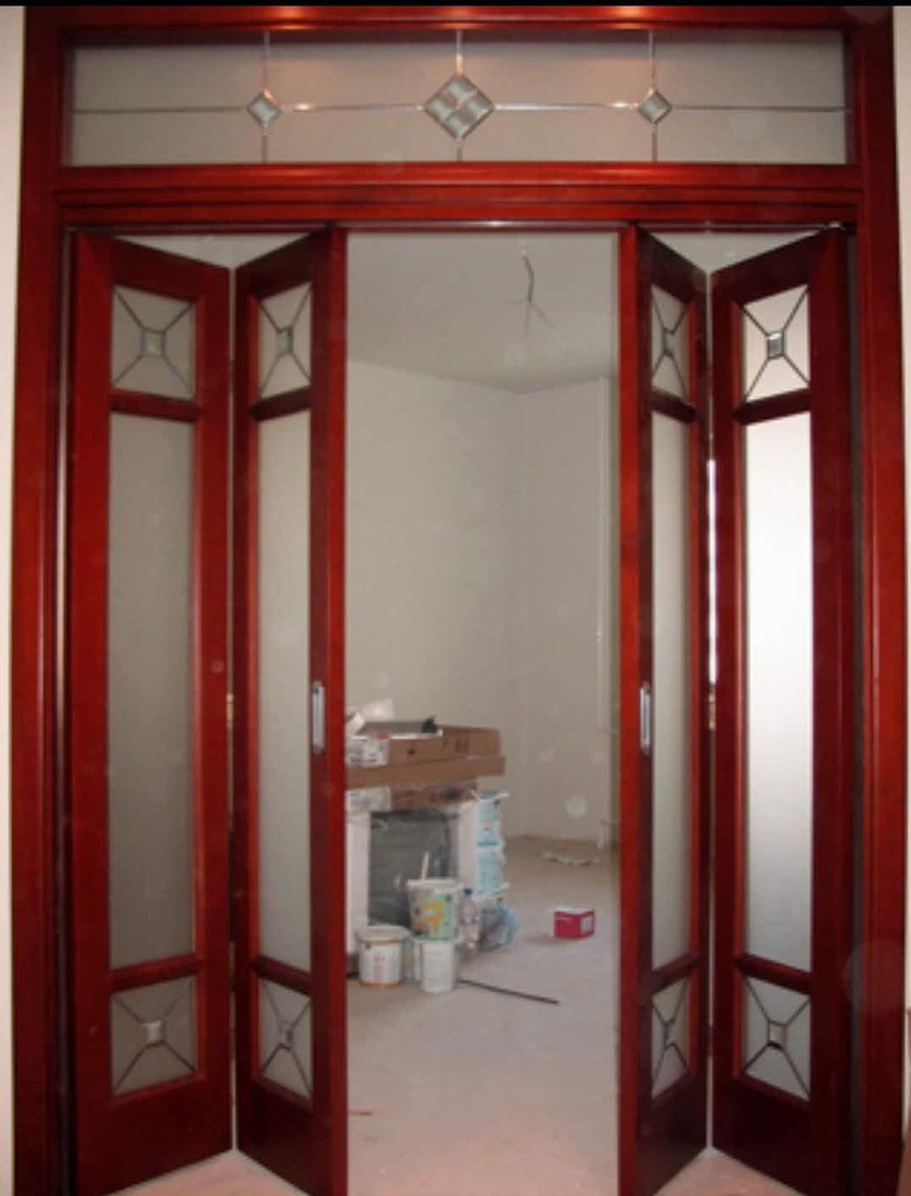 Дверь гармошка с декоративными стеклянными вставками Королёв